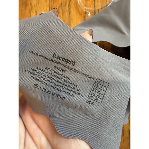 B.temptd By Wacoal Bra Womens Small Gray Wire Free Seamless Scallop 952287 (B) - Picture 4 of 4